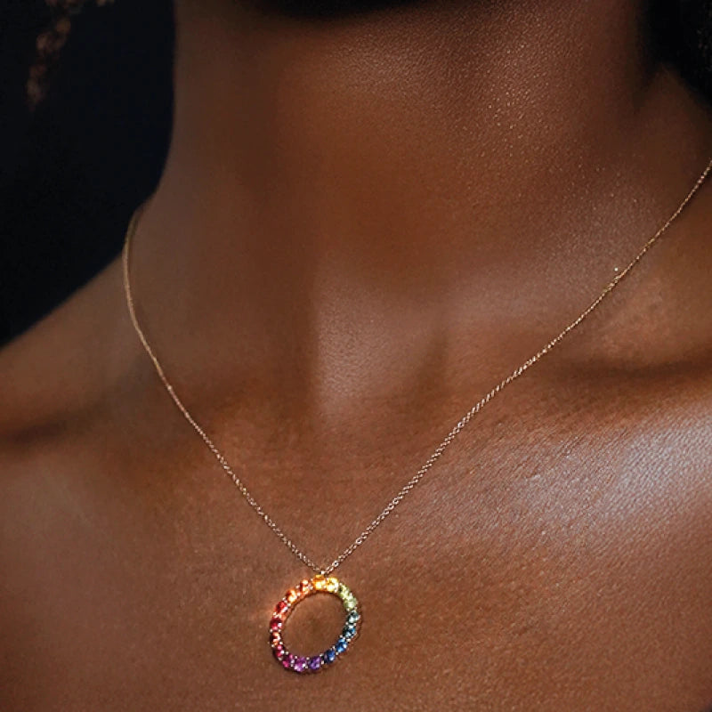Ciondolo oro rosa 18K cerchio rainbow con zaffiri multicolore