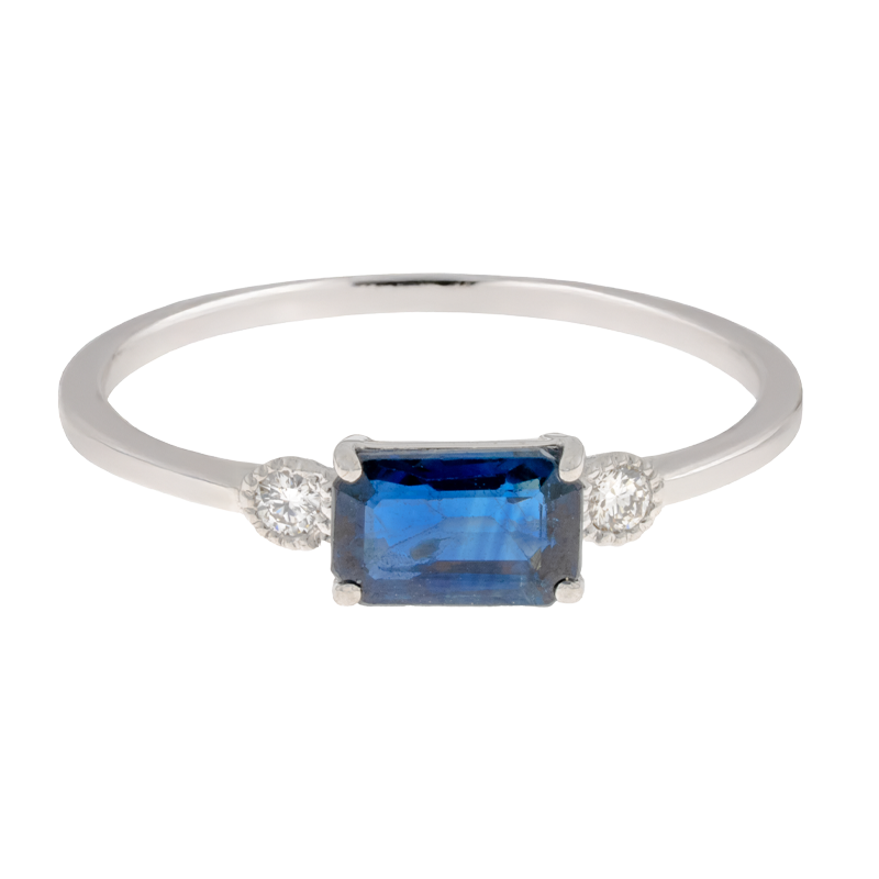 Anello oro bianco 18K con zaffiro emerald e diamanti laterali