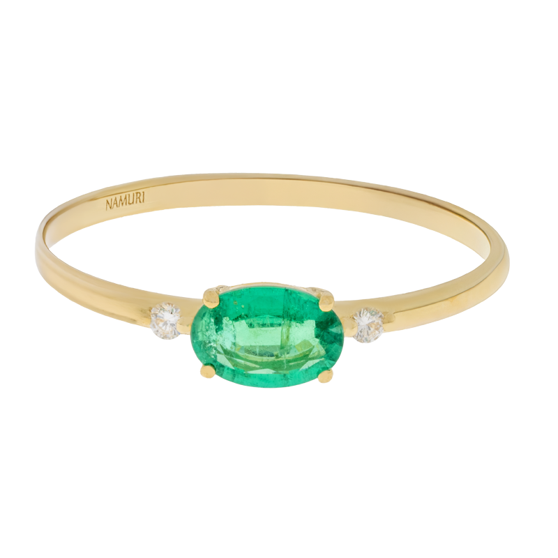 Anello oro giallo 18K con smeraldo oval e diamanti laterali