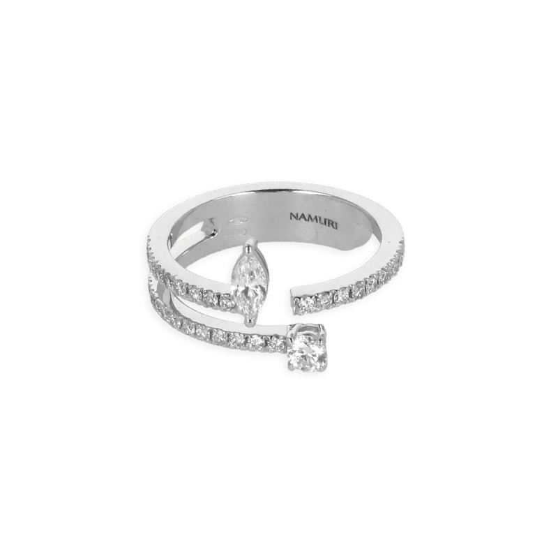 Anello in oro Bianco 18K fantasia e 2 Diamanti Navette e Round