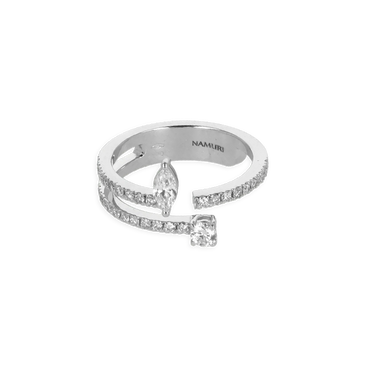 Anello in oro Bianco 18K fantasia e 2 Diamanti Navette e Round