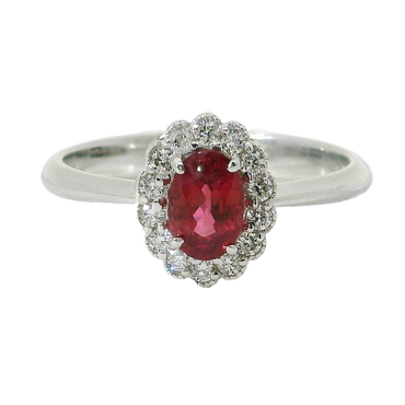 Anello oro bianco 18K con rubino centrale e contorno diamanti