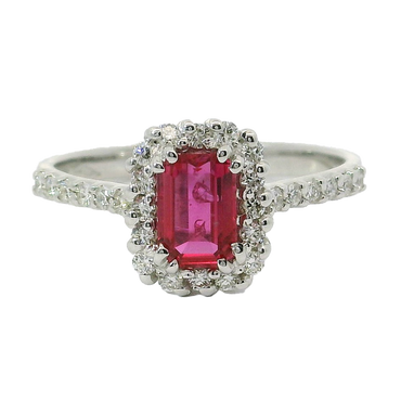 Anello oro bianco 18K con rubino emerald centrale con contorno e gambo di diamanti