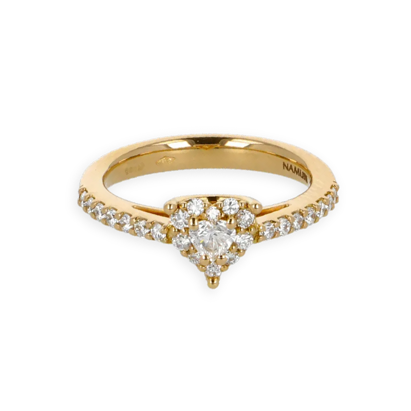 Anello Oro Giallo 18K con Diamanti Round e Heart Cut