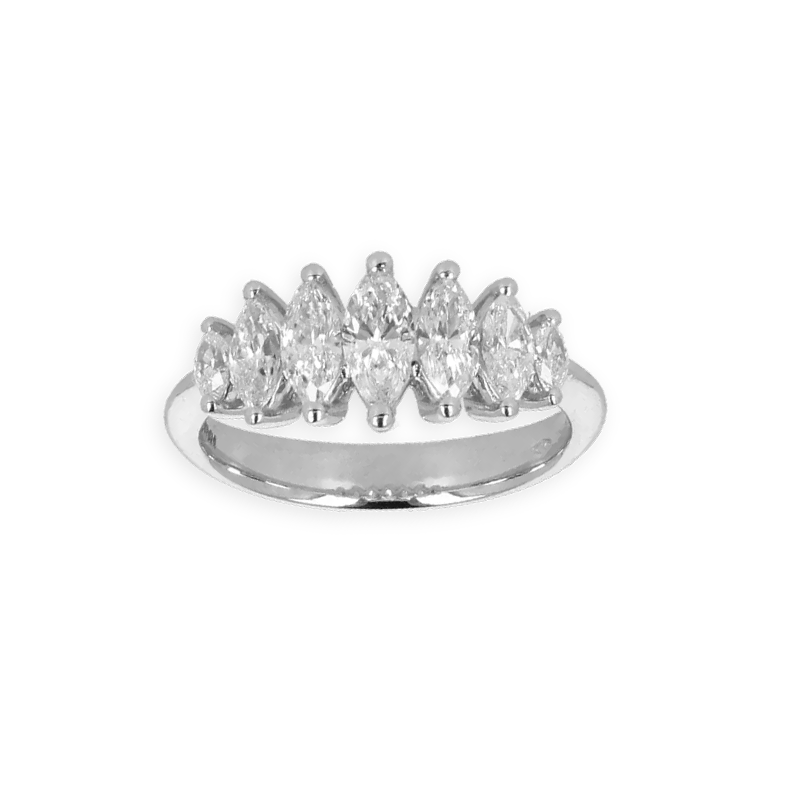 Anello Degradè Oro Bianco 18K con 7 diamanti Taglio Navette