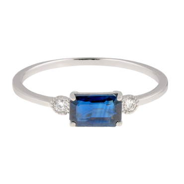 Anello oro bianco 18K con zaffiro emerald e diamanti laterali